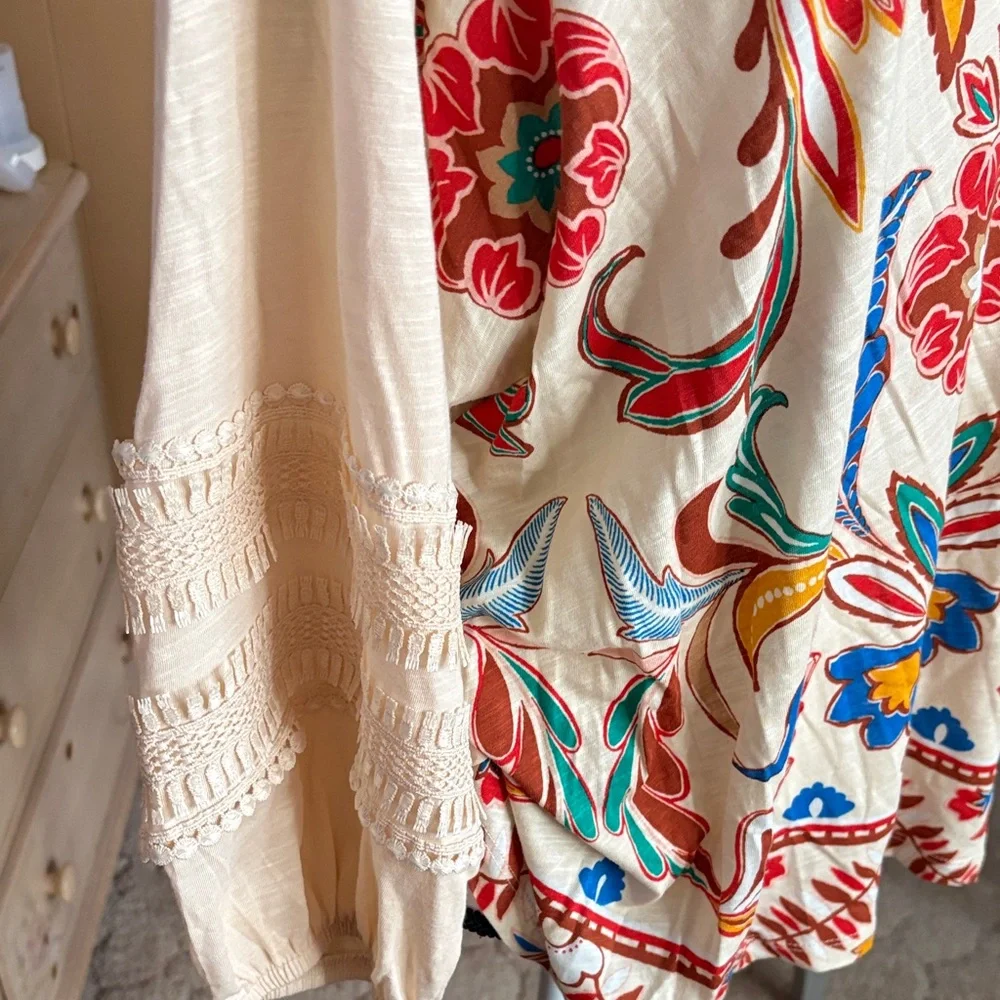 Floral Print Cream Top - Picture 3 of 5